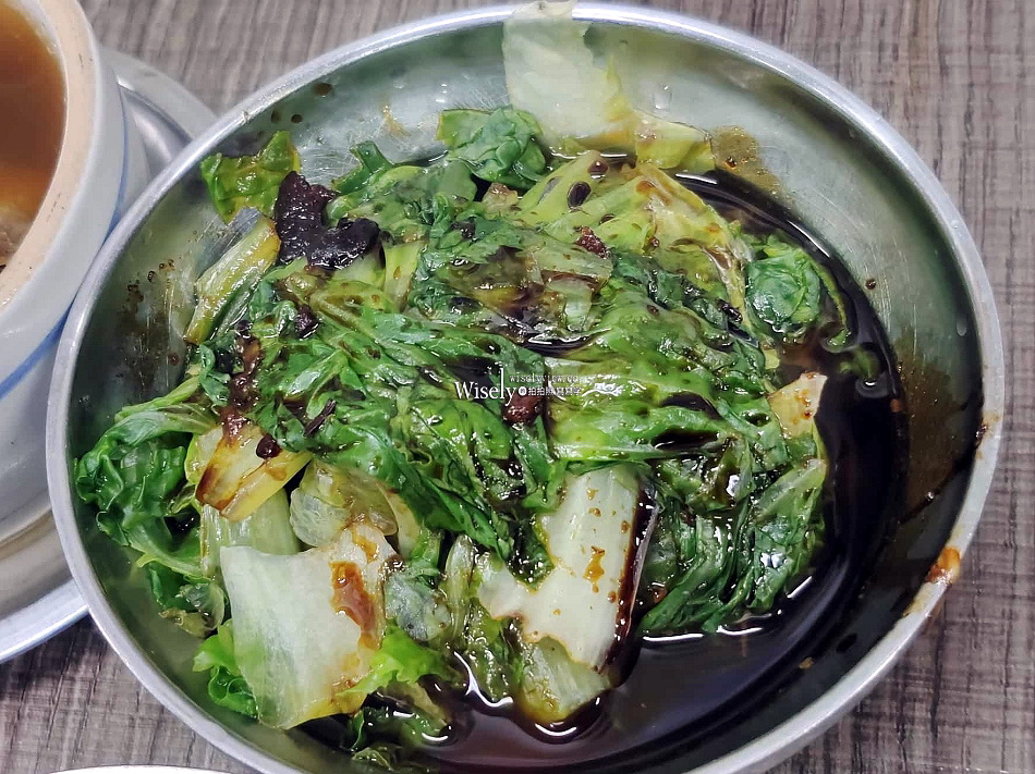 矮仔財滷肉飯︱北投中繼市場排隊老店︱CNN.米其林必比登推薦︱捷運北投站