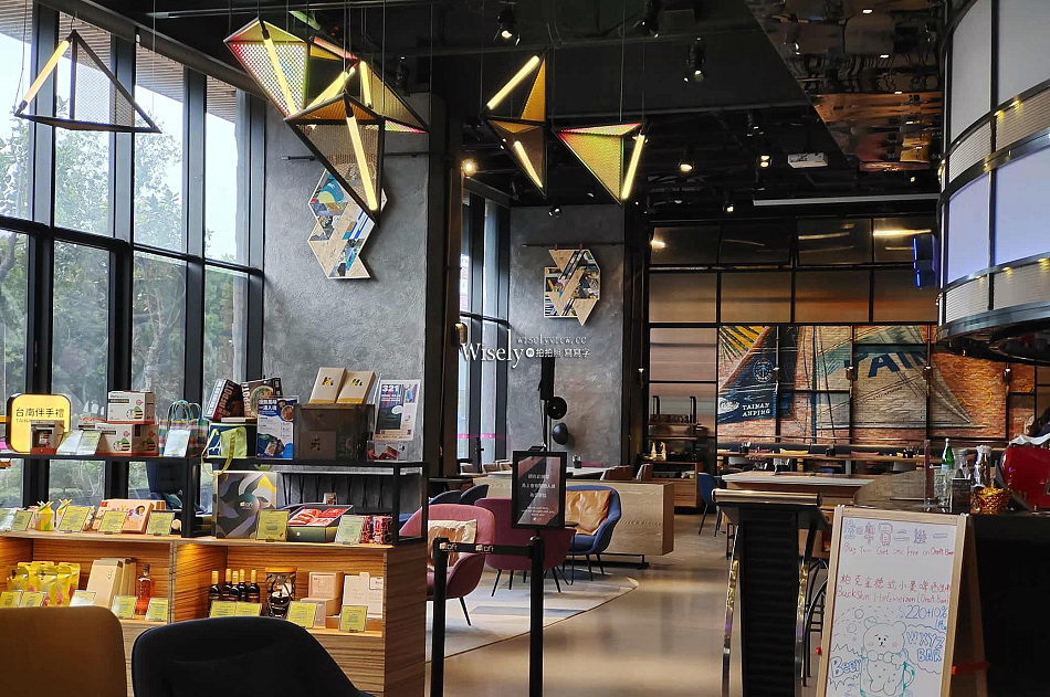 台南安平樂雅軒.Aloft︱萬豪集團休閒度假旅宿︱交通房型環境早餐酒吧