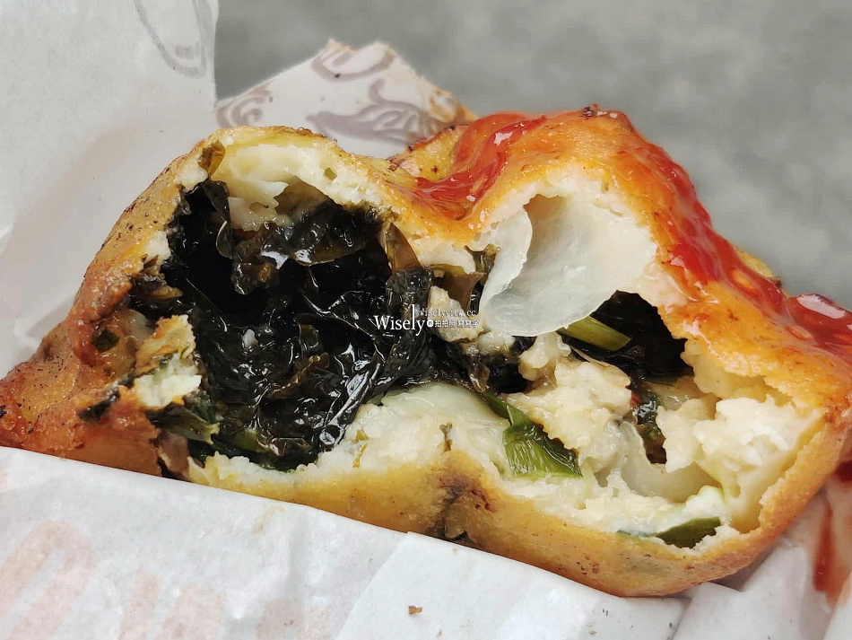 北投市場.阿婆蚵嗲圈圈餅︱酥炸蚵嗲滿滿鮮肉海菜等好料︱捷運北投站