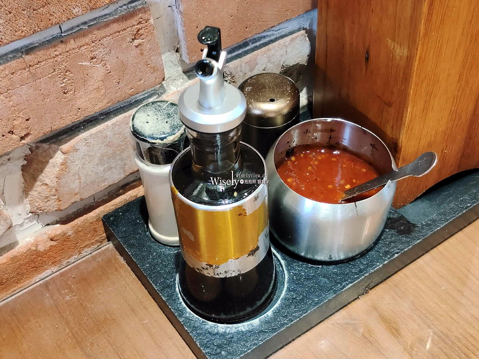 三元號魯肉飯︱魚翅肉羹︱台北建成圓環百年老店︱寧夏夜市︱捷運中山站