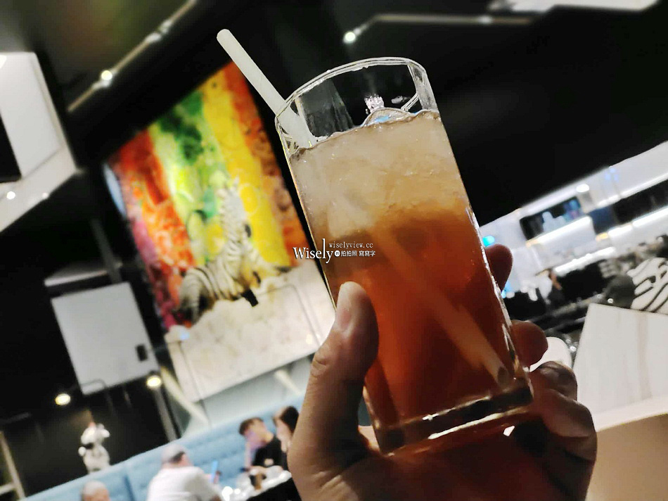 台中大毅老爺行旅︱旅店中的美術館︱ZEBRA餐廳︱相鄰審計新村.草悟道 台中大毅老爺行旅︱旅店中的美術館︱ZEBRA餐廳︱相鄰審計新村.草悟道