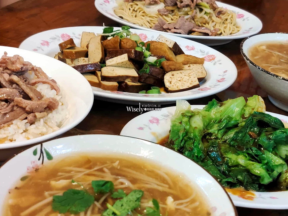 國宴小吃肉燥曾︱蔥燒鴨肉飯.鴨肉拌麵.蜂蜜滷味︱南投魚池街︱日月潭美食