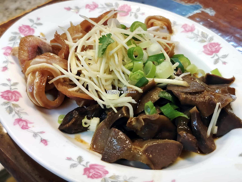 國宴小吃肉燥曾︱蔥燒鴨肉飯.鴨肉拌麵.蜂蜜滷味︱南投魚池街︱日月潭美食