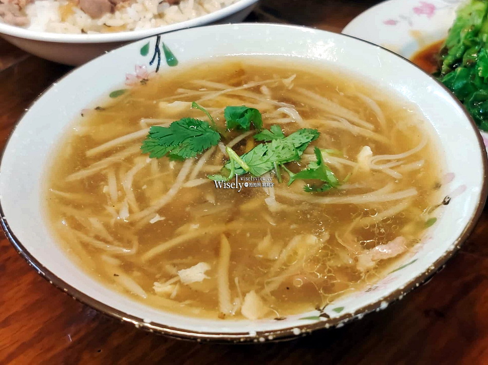 國宴小吃肉燥曾︱蔥燒鴨肉飯.鴨肉拌麵.蜂蜜滷味︱南投魚池街︱日月潭美食