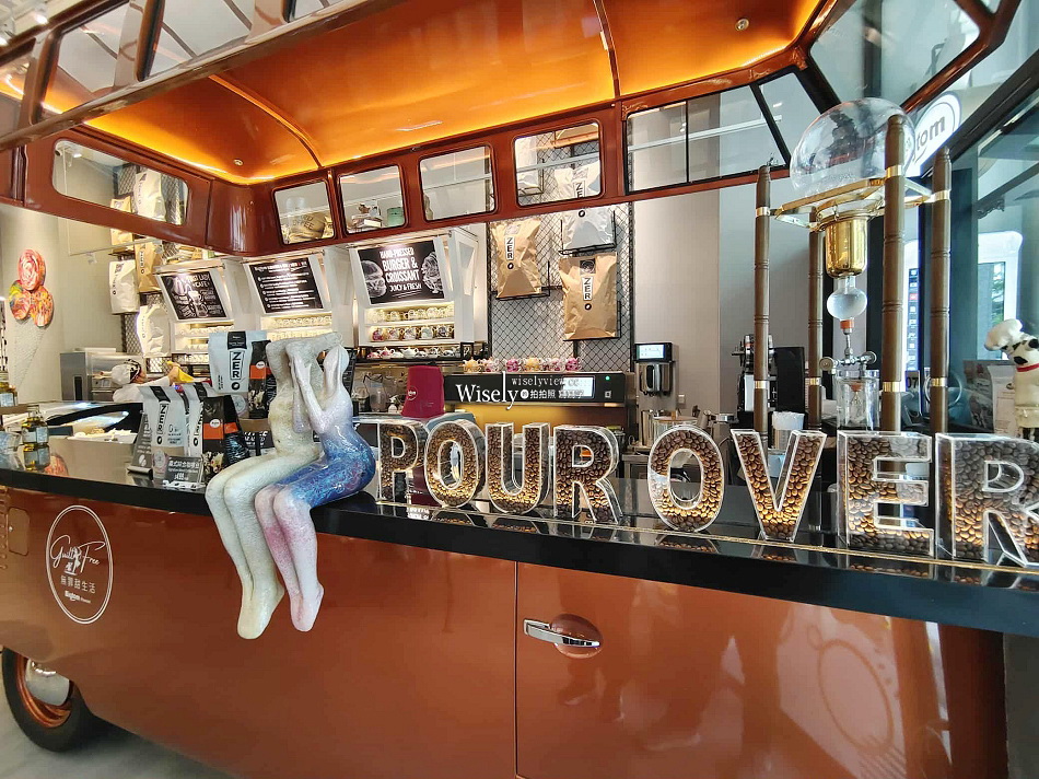 Bigtom無罪甜生活.美國冰淇淋咖啡館內湖店︱採用天然羅漢果糖︱限定美牛漢堡.雞湯麵︱捷運港墘站