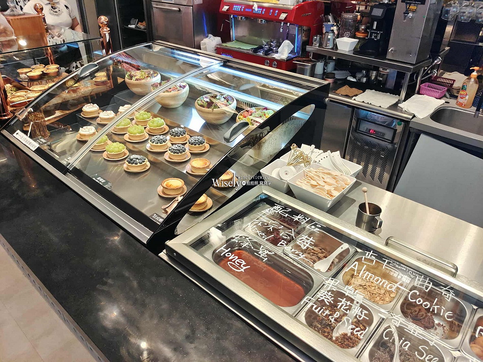 Bigtom無罪甜生活.美國冰淇淋咖啡館內湖店︱採用天然羅漢果糖︱限定美牛漢堡.雞湯麵︱捷運港墘站