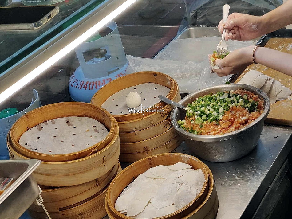 晴光小籠包︱晴光市場︱雙城街夜市︱現做薄皮醬香肉饀︱捷運中山國小站