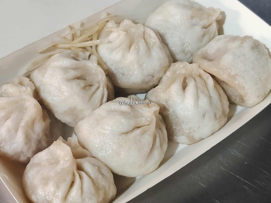 晴光小籠包︱晴光市場︱雙城街夜市︱現做薄皮醬香肉饀︱捷運中山國小站