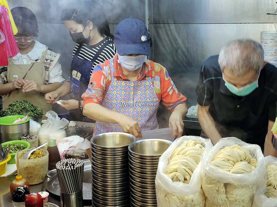 鴻記水餃牛肉麵︱晴光市場.雙城街夜市︱日本遊客慕名而來︱捷運中山國小站