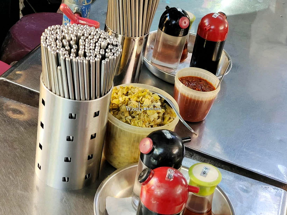 鴻記水餃牛肉麵︱晴光市場.雙城街夜市︱日本遊客慕名而來︱捷運中山國小站