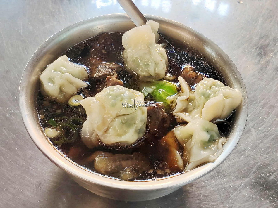 鴻記水餃牛肉麵︱晴光市場.雙城街夜市︱日本遊客慕名而來︱捷運中山國小站