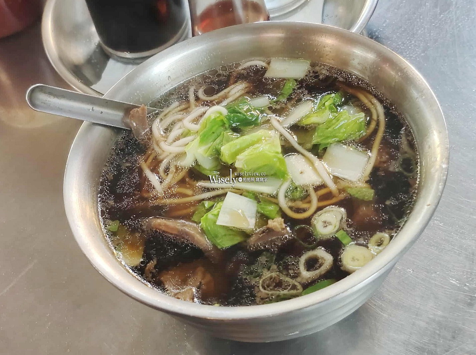 鴻記水餃牛肉麵︱晴光市場.雙城街夜市︱日本遊客慕名而來︱捷運中山國小站