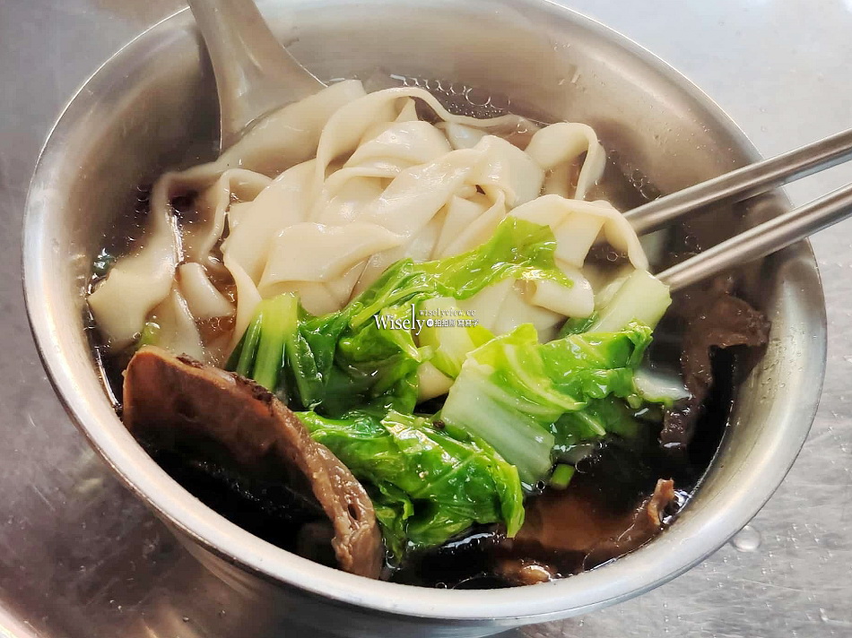 鴻記水餃牛肉麵︱晴光市場.雙城街夜市︱日本遊客慕名而來︱捷運中山國小站