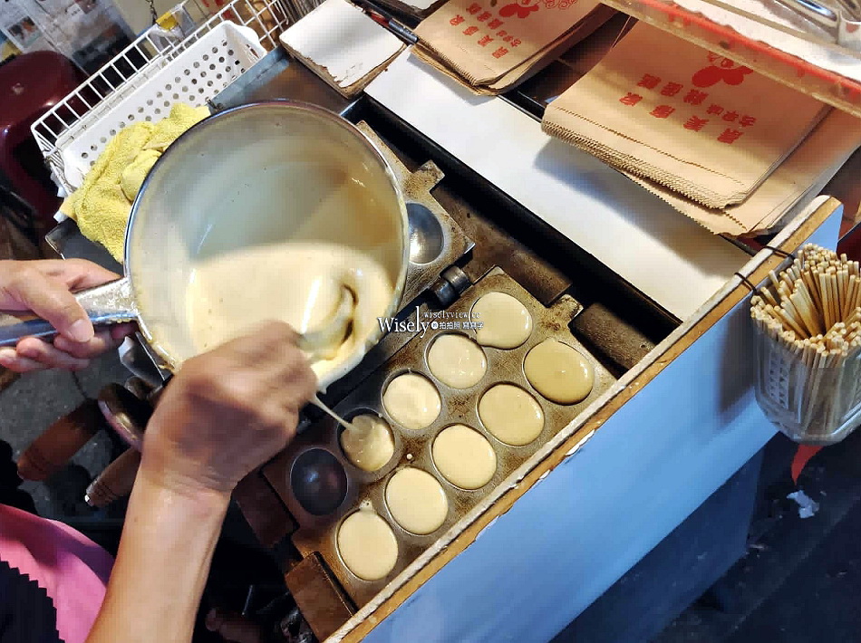 景美廖家古早味雞蛋糕︱景美夜市現做小吃︱捷運景美站︱何佳佳蔥油餅