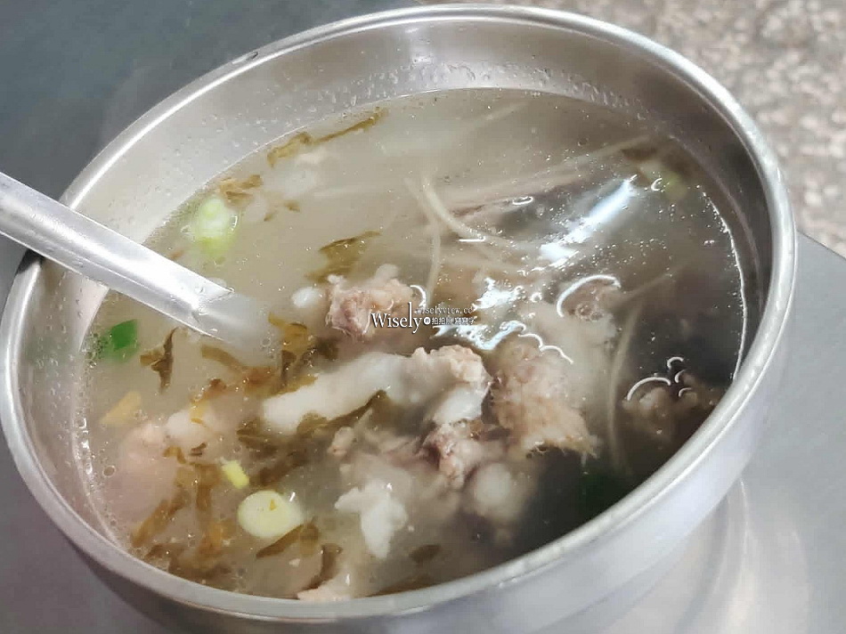 闞記涼麵︱南港車站巷弄小吃︱涼麵.魯肉飯.頭骨肉湯.黑白切︱捷運南港站