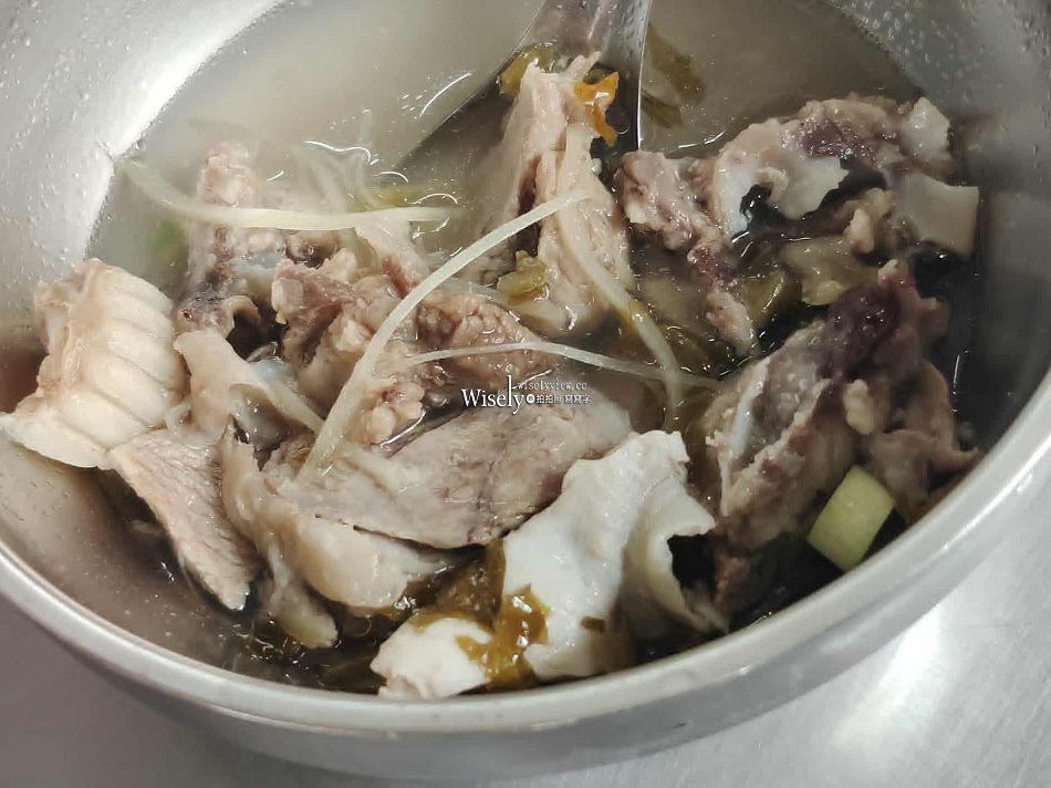 闞記涼麵︱南港車站巷弄小吃︱涼麵.魯肉飯.頭骨肉湯.黑白切︱捷運南港站