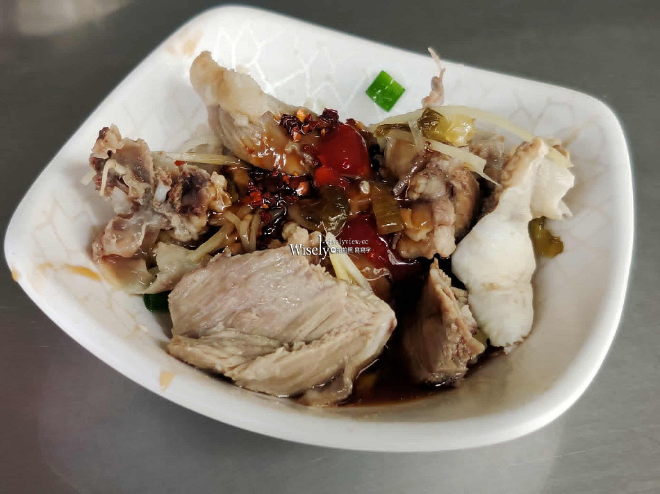 闞記涼麵︱南港車站巷弄小吃︱涼麵.魯肉飯.頭骨肉湯.黑白切︱捷運南港站