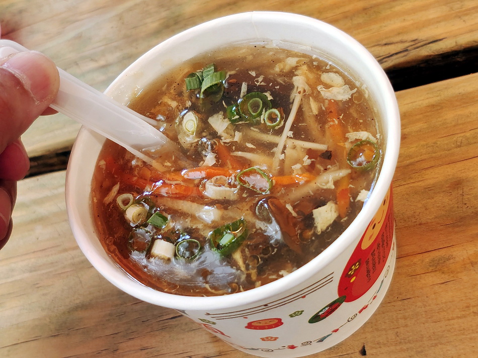 梁山泊小籠湯包︱三星蔥爆汁肉餡︱價略高味道佳遊客愛店︱捷運西門站