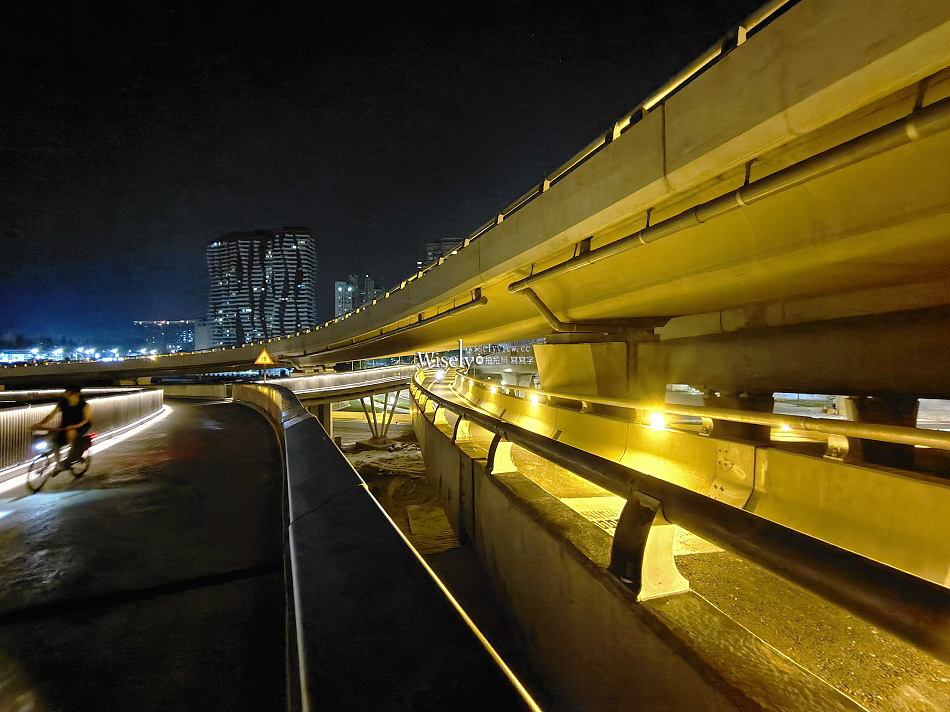 淡江大橋︱淡水大眾交通自由行︱淡海輕軌藍海線︱紅樹林站-淡水漁人碼頭站 淡江大橋︱淡水大眾交通自由行︱淡海輕軌藍海線︱紅樹林站-淡水漁人碼頭站