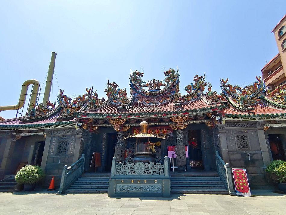 淡水老街全家便利商店 (寄物+)︱行李箱寄放1天20元，比置物櫃便宜