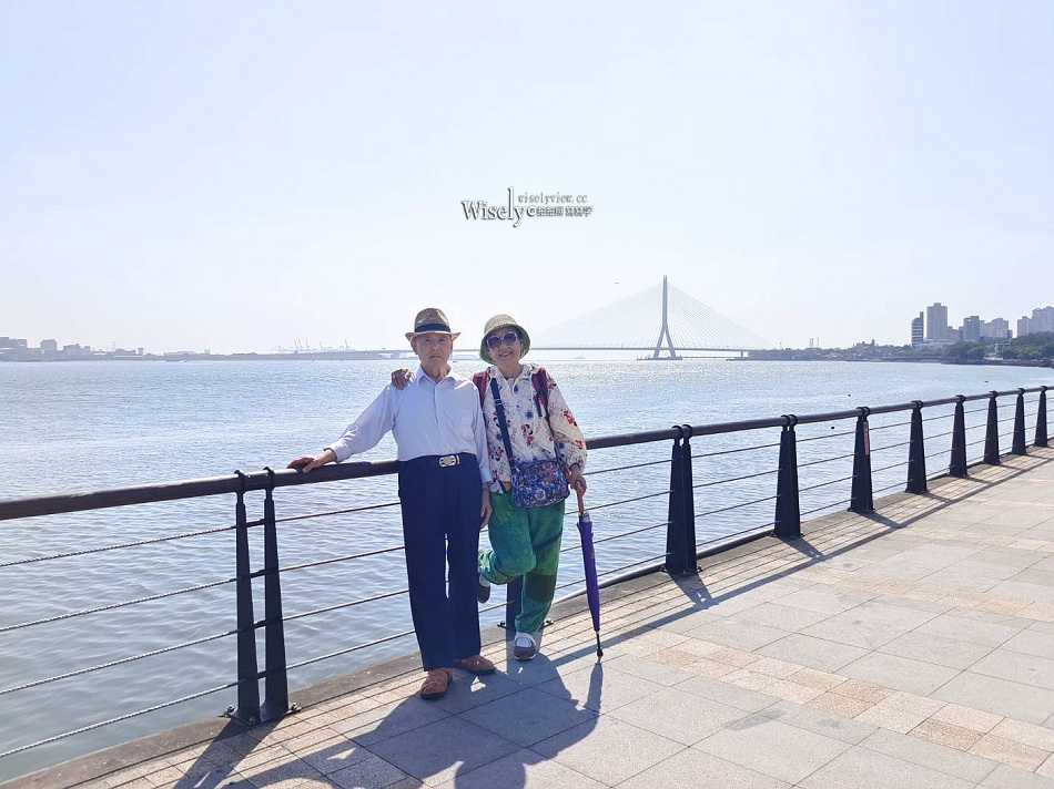 淡水老街全家便利商店 (寄物+)︱行李箱寄放1天20元，比置物櫃便宜