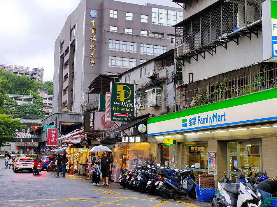 肉匠爺漢堡專賣店︱百元有找手工漢堡︱中國科技大學美食︱捷運萬芳醫院站