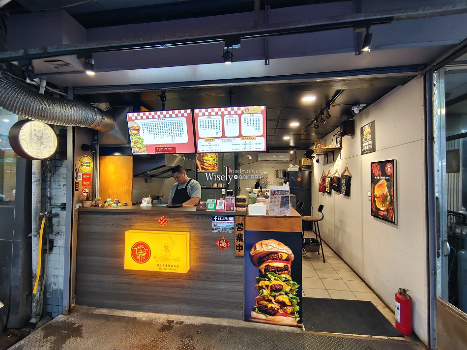 肉匠爺漢堡專賣店︱百元有找手工漢堡︱中國科技大學美食︱捷運萬芳醫院站