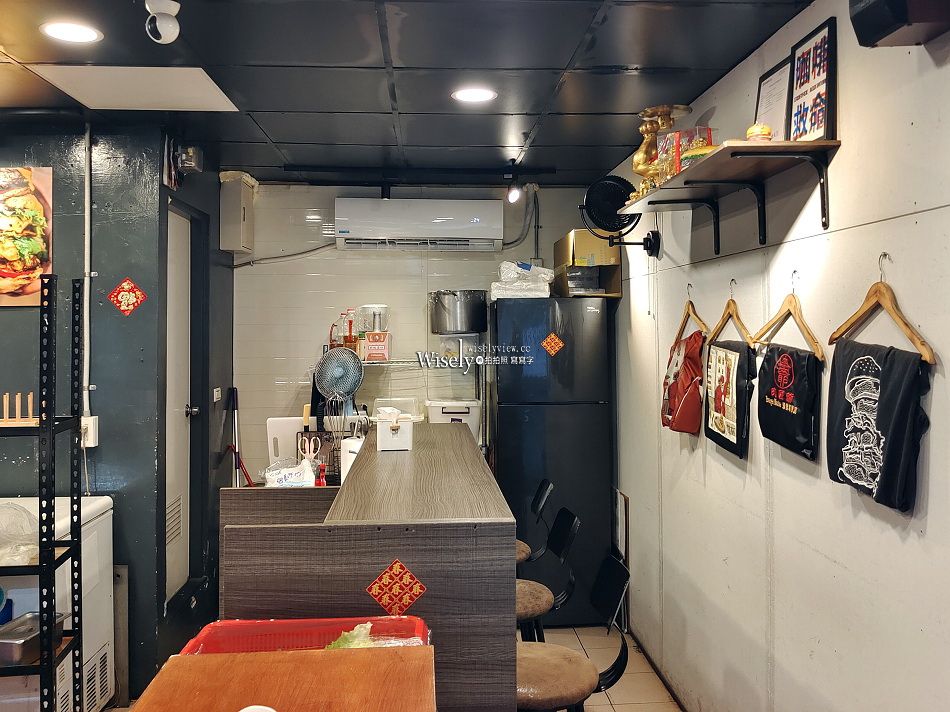 肉匠爺漢堡專賣店︱百元有找手工漢堡︱中國科技大學美食︱捷運萬芳醫院站