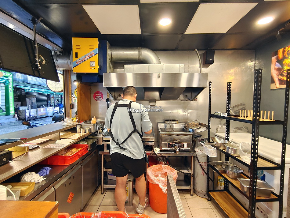 肉匠爺漢堡專賣店︱百元有找手工漢堡︱中國科技大學美食︱捷運萬芳醫院站