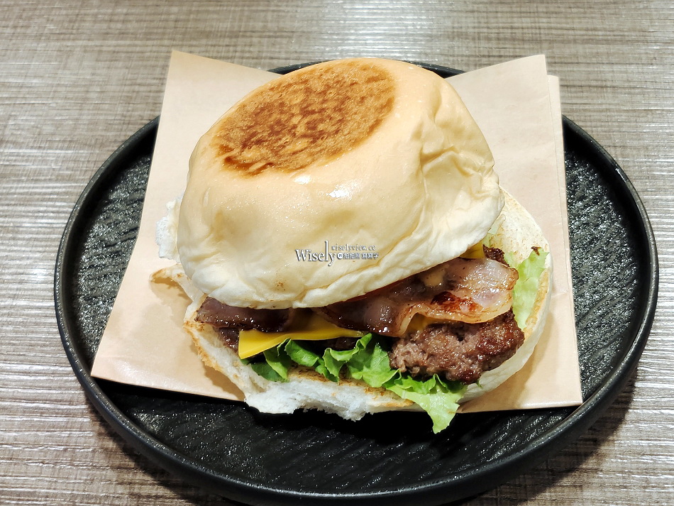 肉匠爺漢堡專賣店︱百元有找手工漢堡︱中國科技大學美食︱捷運萬芳醫院站