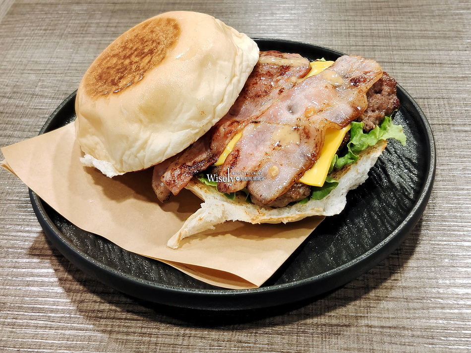 肉匠爺漢堡專賣店︱百元有找手工漢堡︱中國科技大學美食︱捷運萬芳醫院站