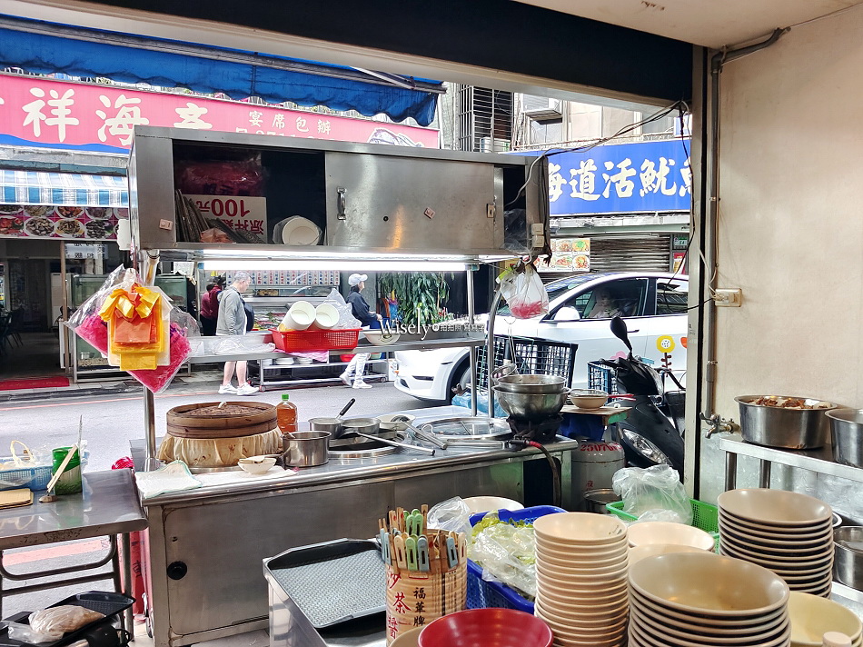 賴虎咬豬︱刈包.油飯.四神湯︱遼寧街夜市︱捷運南京復興站 賴虎咬豬︱刈包.油飯.四神湯︱遼寧街夜市︱捷運南京復興站