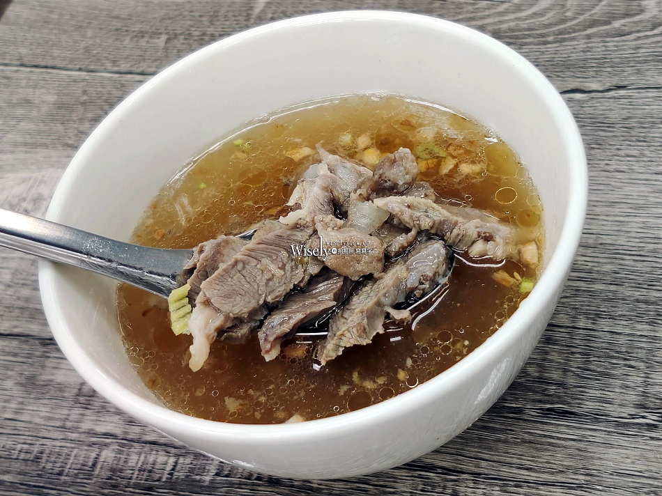 賴家手工雙醬麵︱礁溪新址食記菜單，相鄰諾貝爾奶凍捲︱新增香辣麵