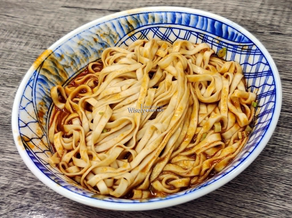 賴家手工雙醬麵︱礁溪新址食記菜單，相鄰諾貝爾奶凍捲︱新增香辣麵