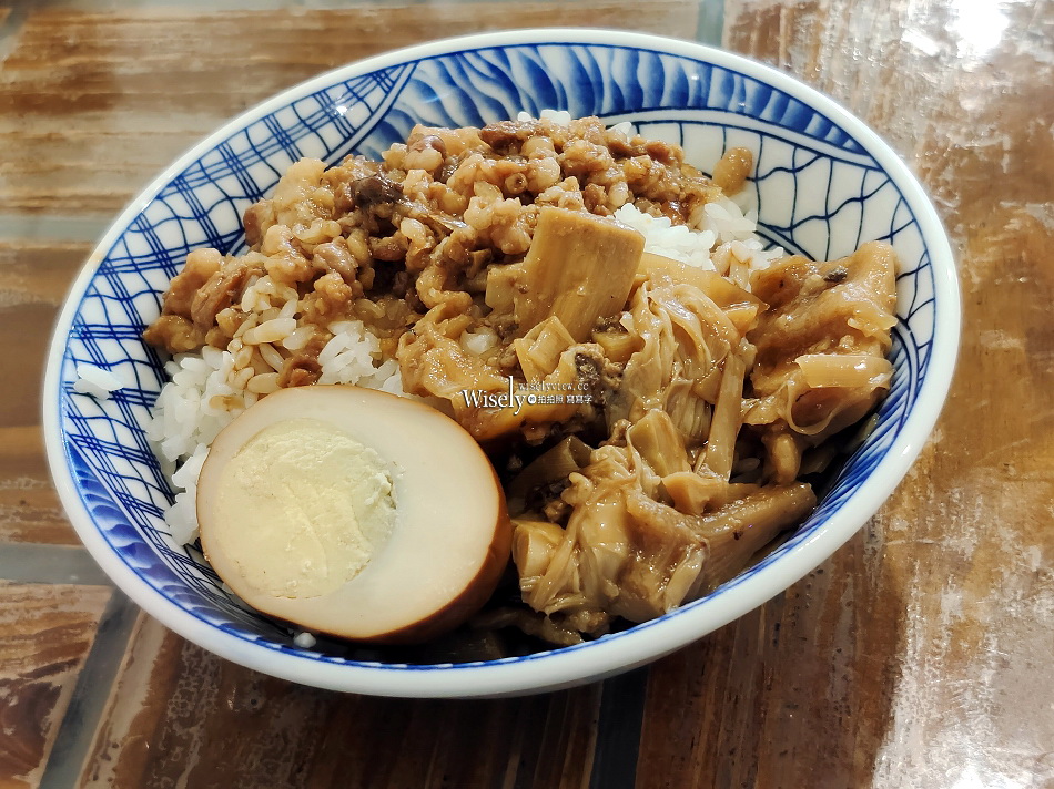 蒸餃阿姨︱平價多口味飽滿現做︱酸辣肉羹.肉燥飯︱宜蘭頭城老街美食 蒸餃阿姨︱平價多口味飽滿現做︱酸辣肉羹.肉燥飯︱宜蘭頭城老街美食