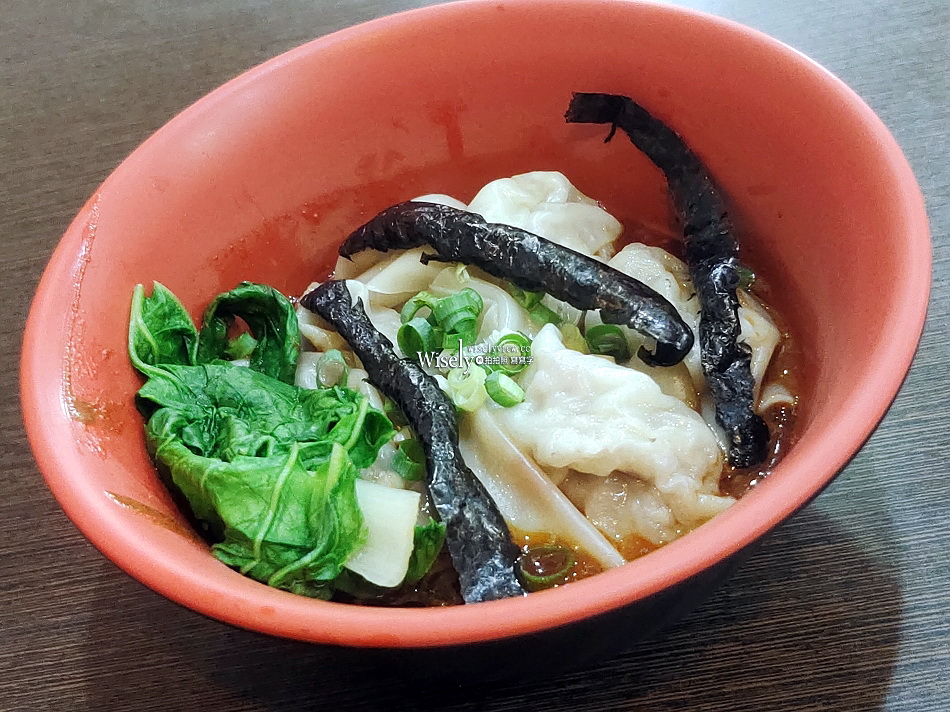 金牛牛肉麵專門店︱薑蒜湯頭肉大塊︱師承黑庄牛肉麵︱捷運萬芳醫院站 金牛牛肉麵專門店︱薑蒜湯頭肉大塊︱師承黑庄牛肉麵︱捷運萬芳醫院站