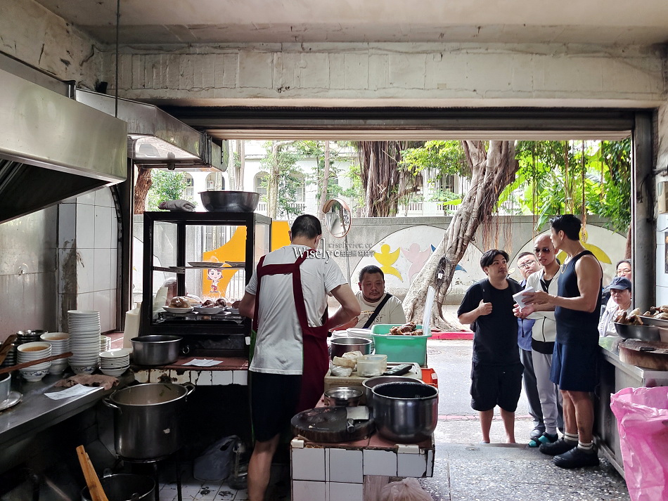 賣麵炎仔.金泉小吃店︱台北米其林必比登推薦︱三代經營80年大稻埕美食︱切仔麵.紅燒肉.白切雞︱捷運大橋頭站 賣麵炎仔.金泉小吃店︱台北米其林必比登推薦︱三代經營80年大稻埕美食︱切仔麵.紅燒肉.白切雞︱捷運大橋頭站