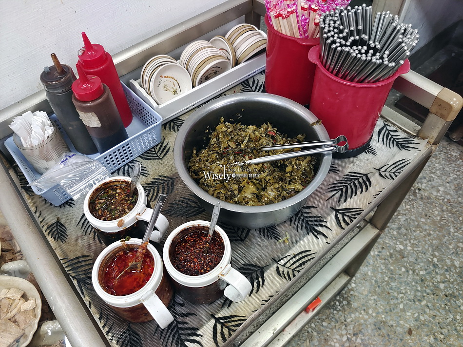 老地方黃牛肉麵︱半筋半肉麵.炸醬麵.水餃︱台北文山木柵︱捷運萬芳醫院站