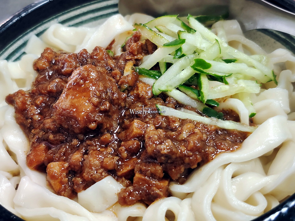 老地方黃牛肉麵︱半筋半肉麵.炸醬麵.水餃︱台北文山木柵︱捷運萬芳醫院站