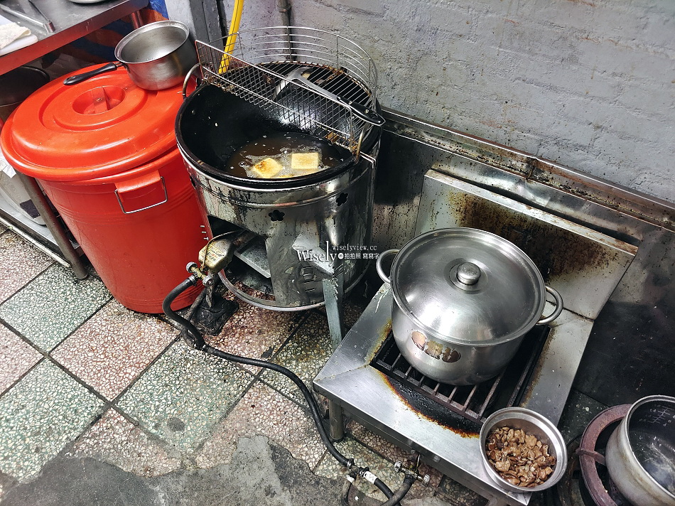 陳家東石蚵仔大腸麵線︱鐵皮屋臭豆腐︱台北師大分部小吃︱捷運公館站 陳家東石蚵仔大腸麵線︱鐵皮屋臭豆腐︱台北師大分部小吃︱捷運公館站
