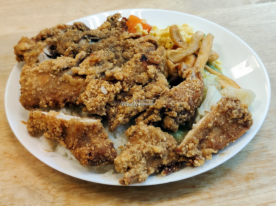福美阿姨的店︱熱湯冷飲喝到飽︱平價超大雞排飯︱捷運萬芳醫院站 福美阿姨的店︱熱湯冷飲喝到飽︱平價超大雞排飯︱捷運萬芳醫院站