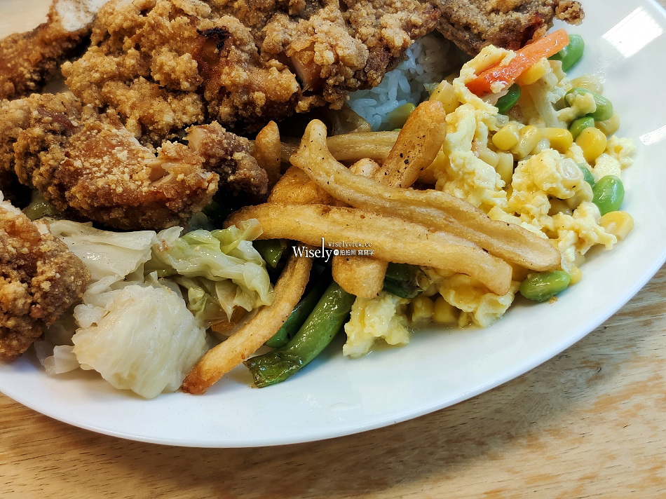 福美阿姨的店︱熱湯冷飲喝到飽︱平價超大雞排飯︱捷運萬芳醫院站 福美阿姨的店︱熱湯冷飲喝到飽︱平價超大雞排飯︱捷運萬芳醫院站