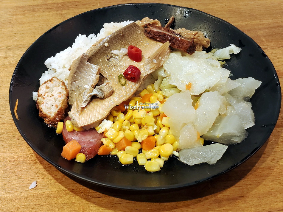 赤崁傳統美食舖︱碧潭光明老街︱台南小吃平價便當85元︱捷運新店站