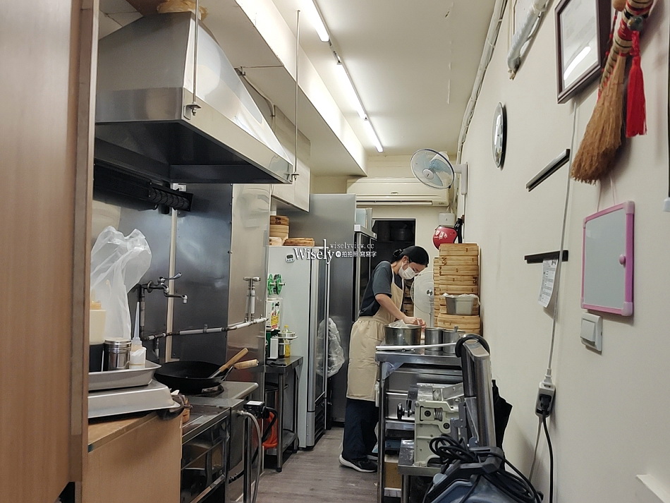 富小籠︱湯包.炒手.酸辣湯︱現點現做用料佳︱永和竹林路美食︱捷運頂溪站 富小籠︱湯包.炒手.酸辣湯︱現點現做用料佳︱永和竹林路美食︱捷運頂溪站