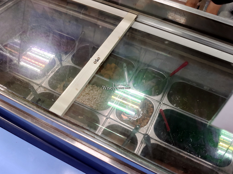 冰島雪花妹︱東門夜市與車站刨冰店︱自製花生與芒果口味︱宜蘭市美食