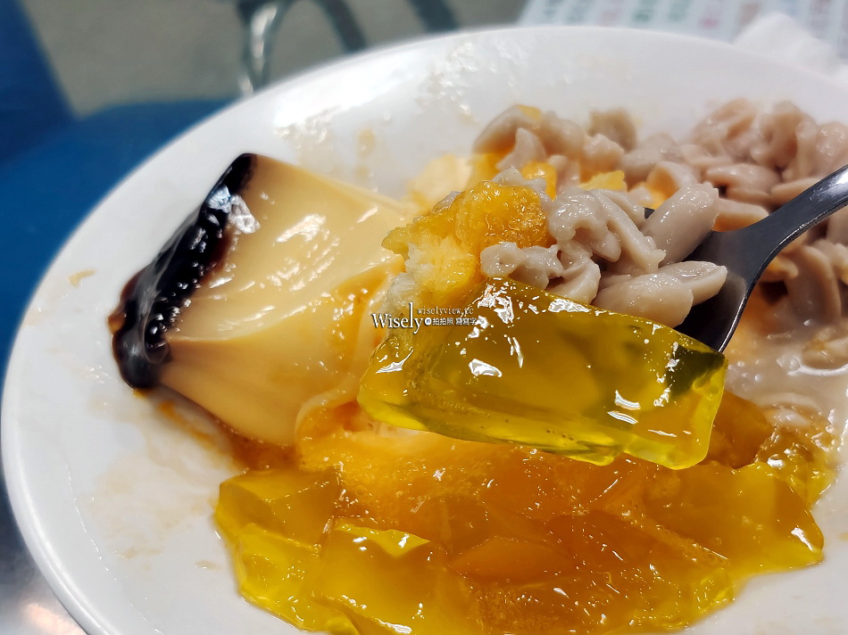 冰島雪花妹︱東門夜市與車站刨冰店︱自製花生與芒果口味︱宜蘭市美食