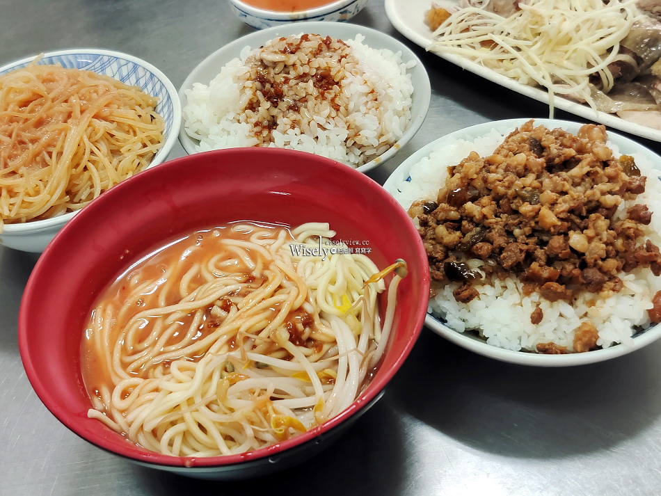 北門米粉炒︱宜蘭市美食︱一甲子傳統小吃︱煙燻黑白切.炒粗米粉.鴨肉粿仔 北門米粉炒︱宜蘭市美食︱一甲子傳統小吃︱煙燻黑白切.炒粗米粉.鴨肉粿仔