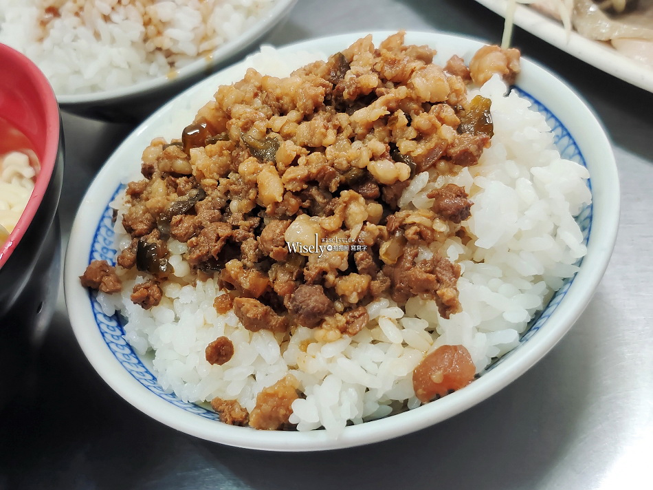 北門米粉炒︱宜蘭市美食︱一甲子傳統小吃︱煙燻黑白切.炒粗米粉.鴨肉粿仔 北門米粉炒︱宜蘭市美食︱一甲子傳統小吃︱煙燻黑白切.炒粗米粉.鴨肉粿仔