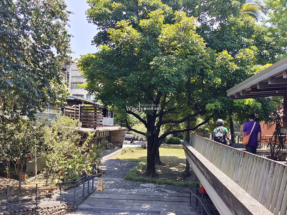 北門米粉炒︱宜蘭市美食︱一甲子傳統小吃︱煙燻黑白切.炒粗米粉.鴨肉粿仔 北門米粉炒︱宜蘭市美食︱一甲子傳統小吃︱煙燻黑白切.炒粗米粉.鴨肉粿仔