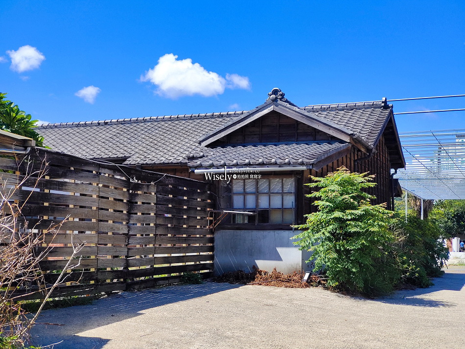 小涼園冰果室︱宜蘭一甲子剉冰老店︱八寶冰.紅豆牛奶冰︱頭城美食 小涼園冰果室︱宜蘭一甲子剉冰老店︱八寶冰.紅豆牛奶冰︱頭城美食